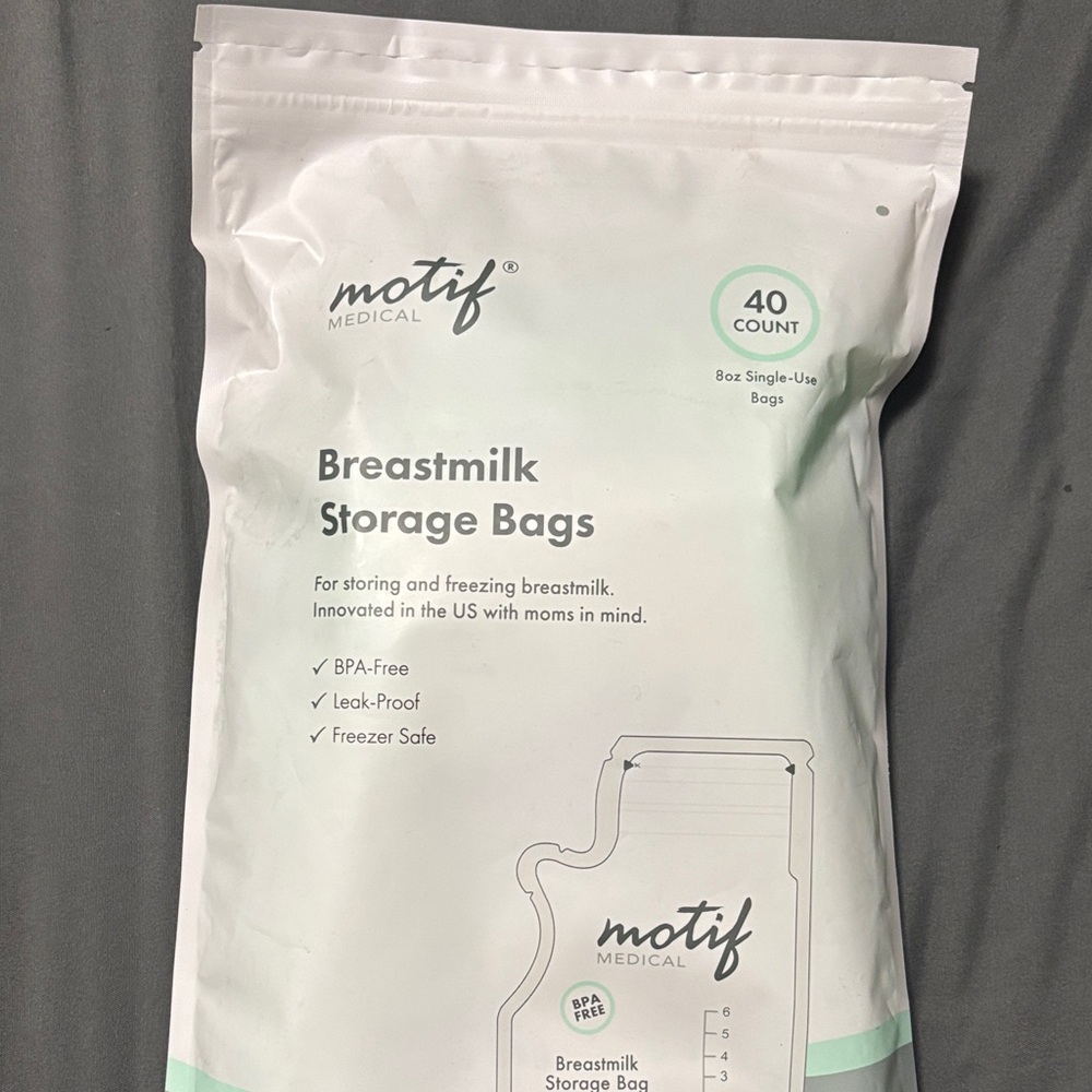 Motif Medical Breastmilk Storage Bags - White